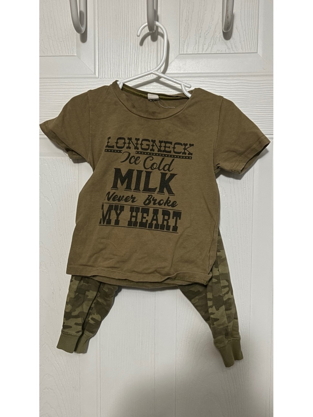 Carter's 18M Baby Boys 2-Piece Outfit Set with Graphic Tee and Camo Pants